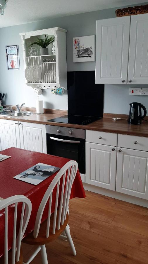 2 Bedroom To Yourself, Free Parking, Dogs Welcome Appartement *